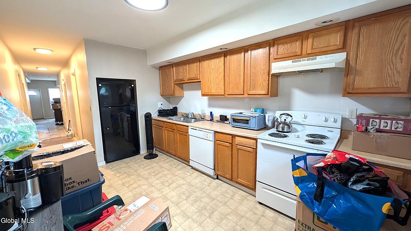 3rd image of 1313 Broadway