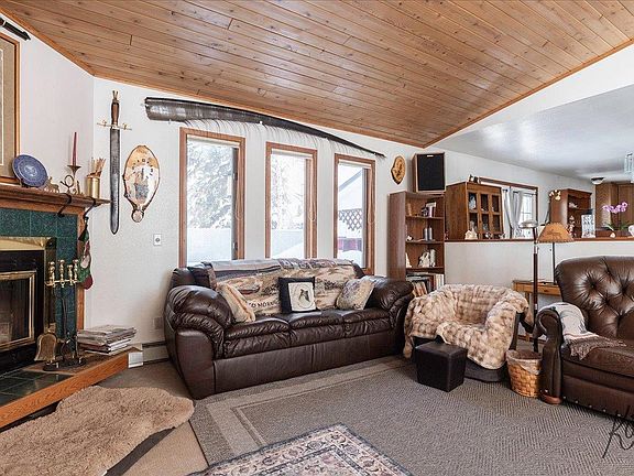 5th image of 909 Park Dr