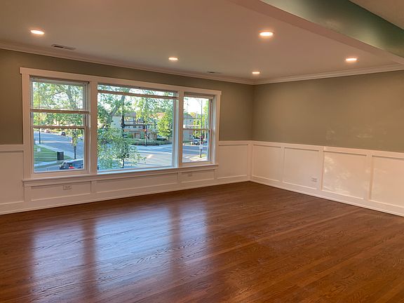 4th image of 5941 N Austin Ave #2S