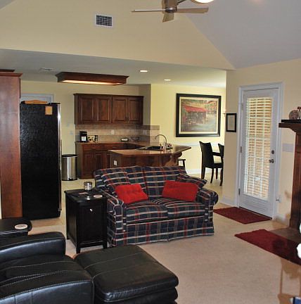 5th image of 1930 Westminster Dr