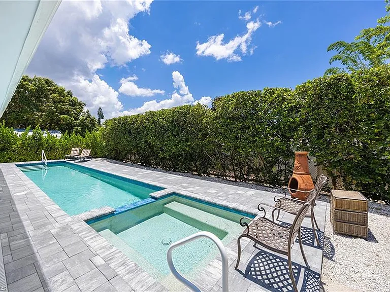 1232 Royal Palm Dr — Photo 38