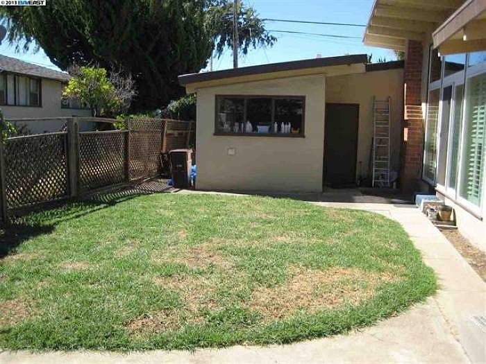2nd image of 30988 Meadowbrook Ave