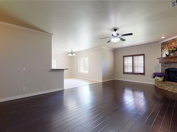 5th image of 16113 Scissortail Dr