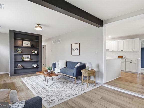 4th image of 2472 Leaman Rd