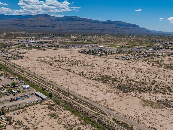 5th image of 2 Mayflower Rd