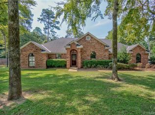 201 Hilton Head Dr, Benton, LA 71006
