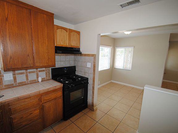 4th image of 3443 Maine Ave