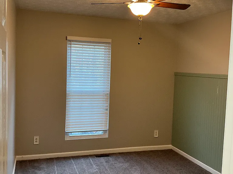 5553 Strathmoor Manor Cir — Photo 28