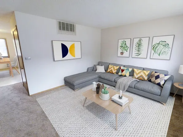 212 S. Hyland