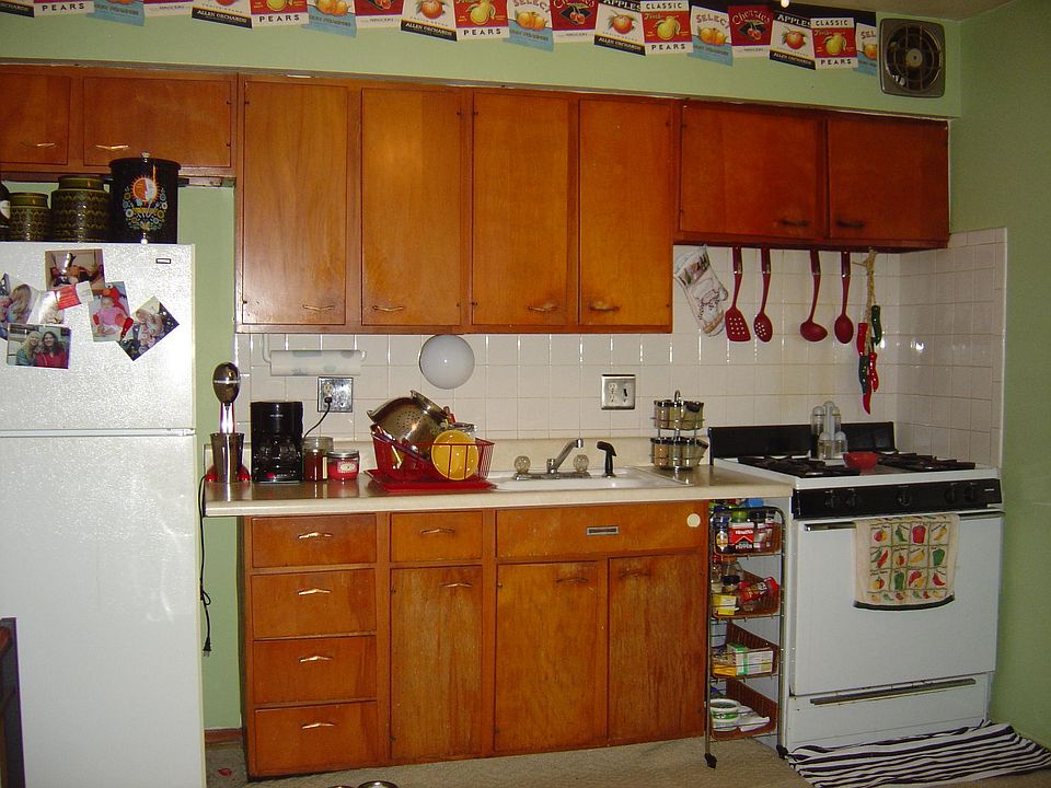 2nd image of 2000 Bellevue Ave APT U