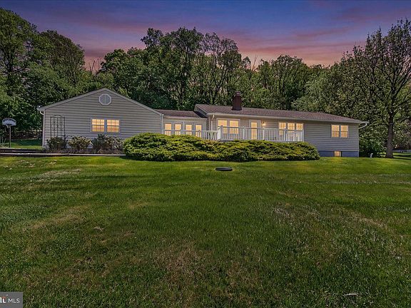 2nd image of 4113 Baker Valley Rd