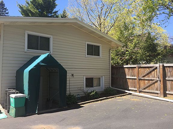 Back Corner Southeastern Vie