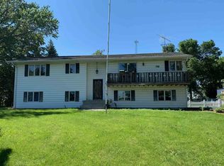 520 W Amity St, Clarks, NE 68628