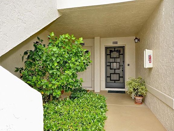 3rd image of 5823 Parkwalk Drive #316