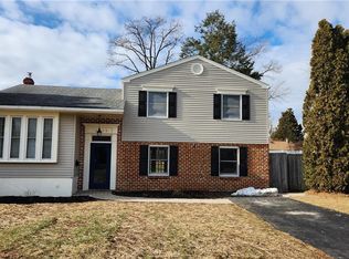 1915 Stonington Rd, Bethlehem, PA 18018