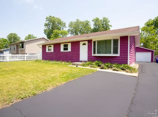 38169 N Wilson Ave, Beach Park, IL 60087