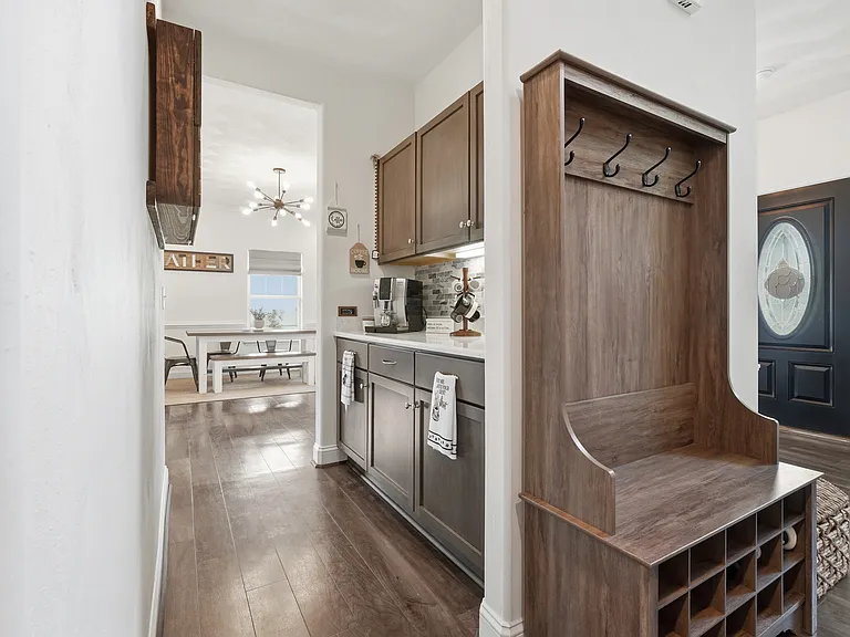 Butler's Pantry