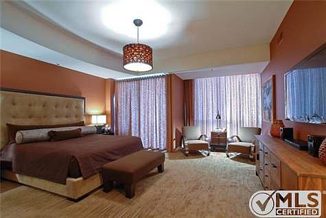 5th image of 900 20th Ave S APT 1414