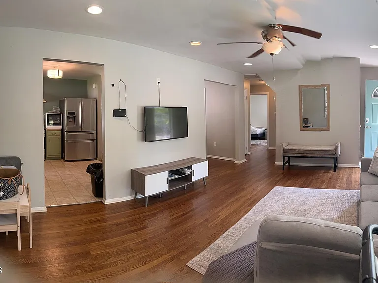 445 Brookside Ave — Photo 5