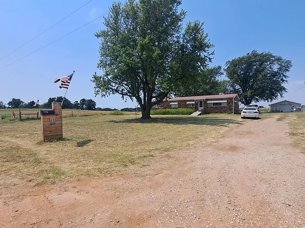 48513 S County Road 275, Lahoma, OK 73754