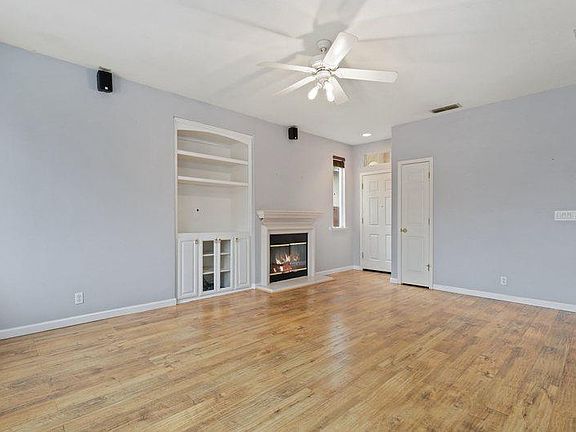 4th image of 1864 Carneilian Dr