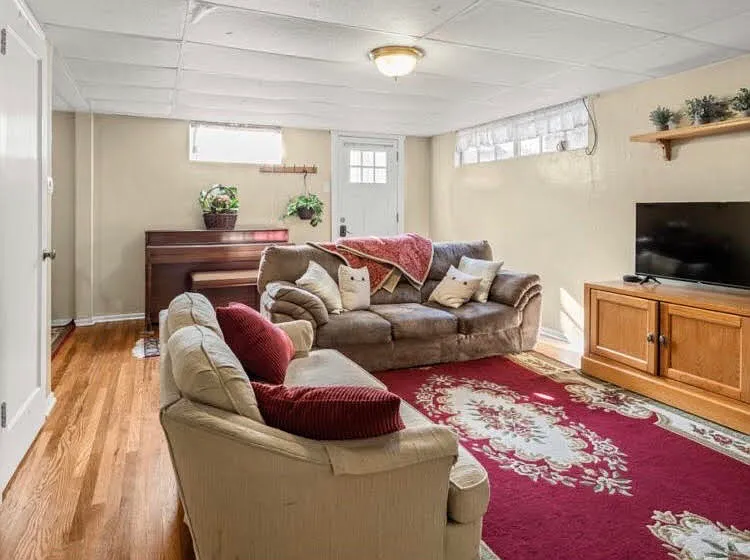 2 bed, 981 sqft, $1,295 — Photo 2