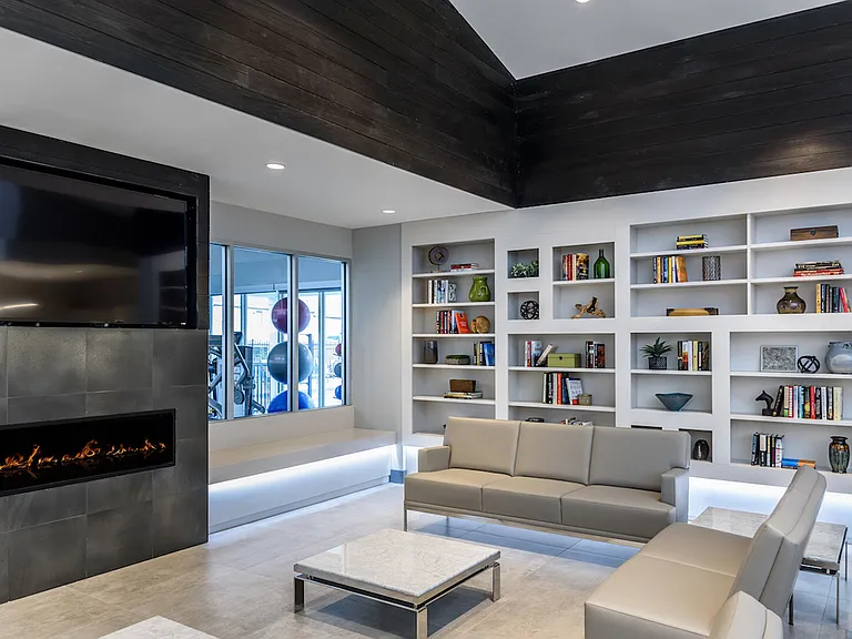 Sophias Place West — Photo 29