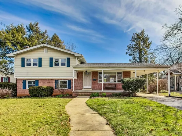 1208 Pinewood Dr, Frederick, MD 21701
