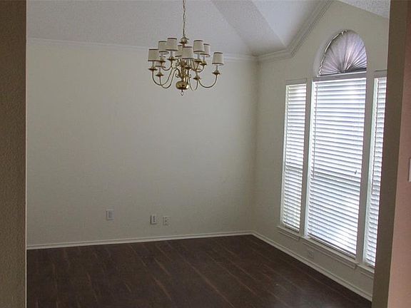 2nd image of 11604 Alexandria Dr