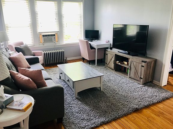 4th image of 3604 W Dickens Ave APT 2W