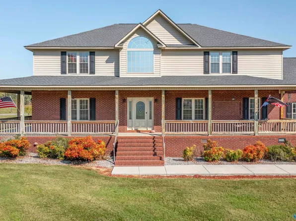 3300 Sand Rock Ave, Sand Rock, AL 35983