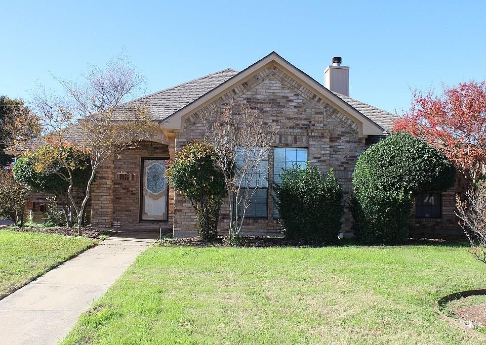 1st image of 1103 Chapel Hill Dr