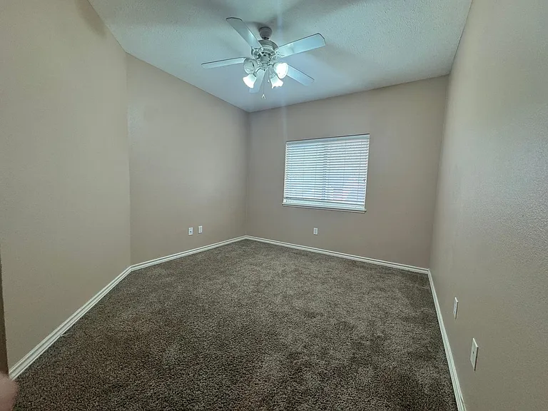 6 Fernwood Dr #B — Photo 5