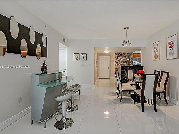 3rd image of 16699 Collins Ave APT 3606