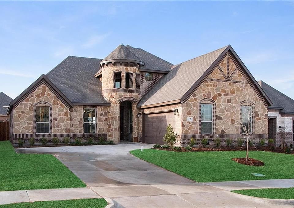 1st image of 132 Red Pine Dr