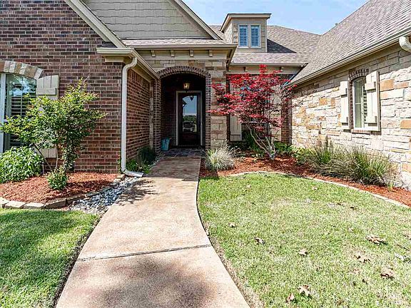 2nd image of 1011 Riverwood Dr