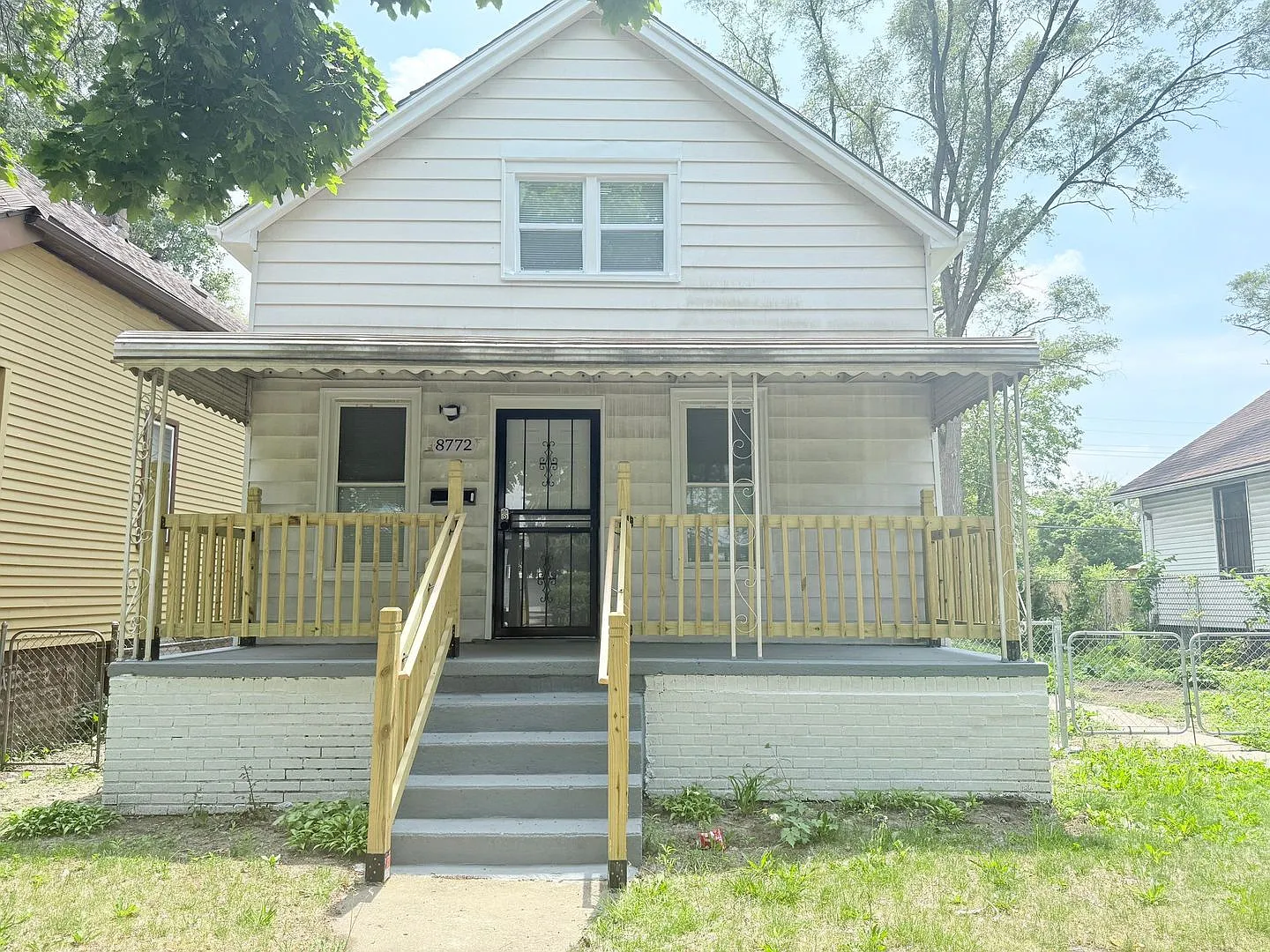 Coming Soon Beautifully Updated Home *Coming Soon (Move-in ready by 8/16 or Sooner)*! — Photo 1