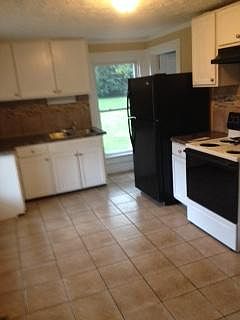4th image of 1436 Jackson St