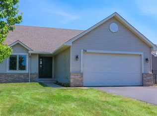 716 Isanti Pkwy NW, Isanti, MN 55040