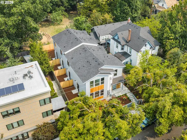 2731 SE Clinton St, Portland, OR 97202