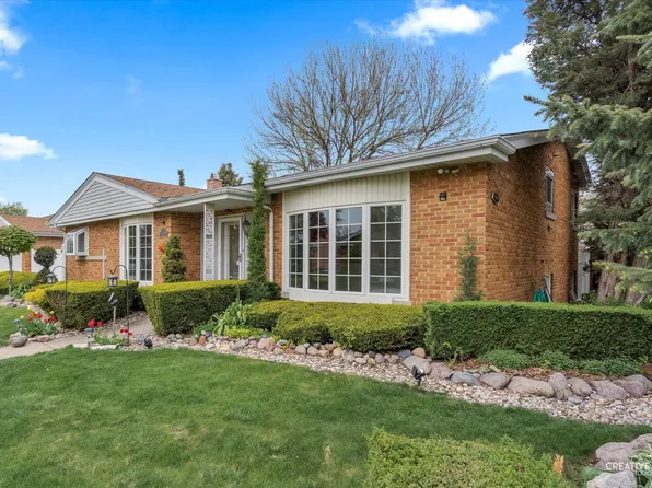 5548 Oak Center Drive, Oak Lawn, IL 60453