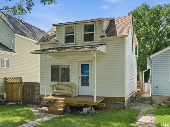 927 4th Avenue N, Saskatoon, SK S7K 2N5