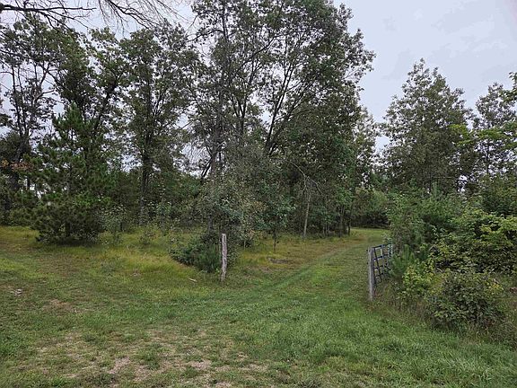 2nd image of N7100 Acorn Ln