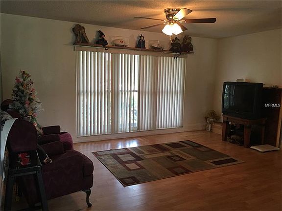 4th image of 6827 Mitchell Cir