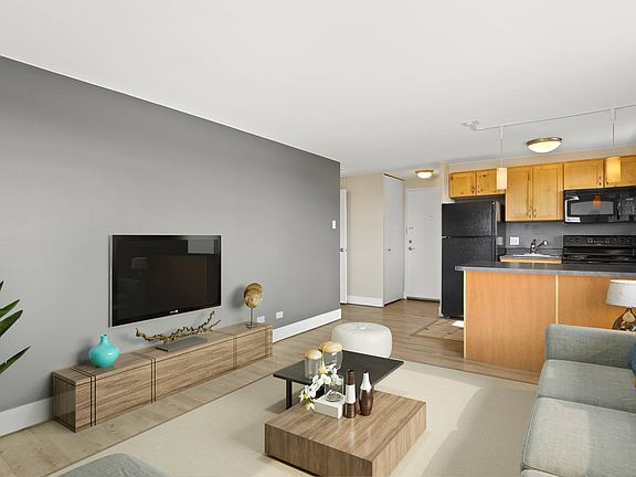 4th image of 101 N Grant St #507