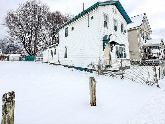 2nd image of 40 Galusha St