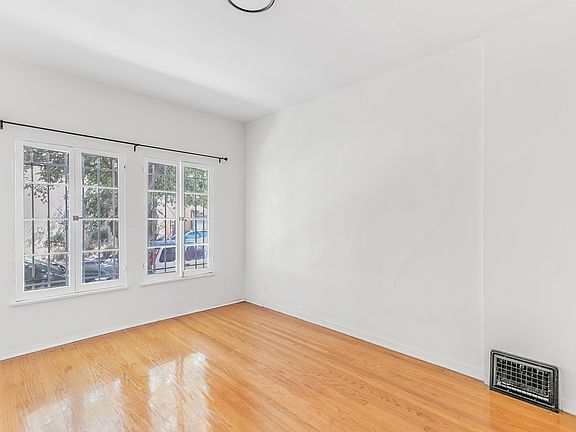 5th image of 366 N Sierra Bonita Ave APT 104