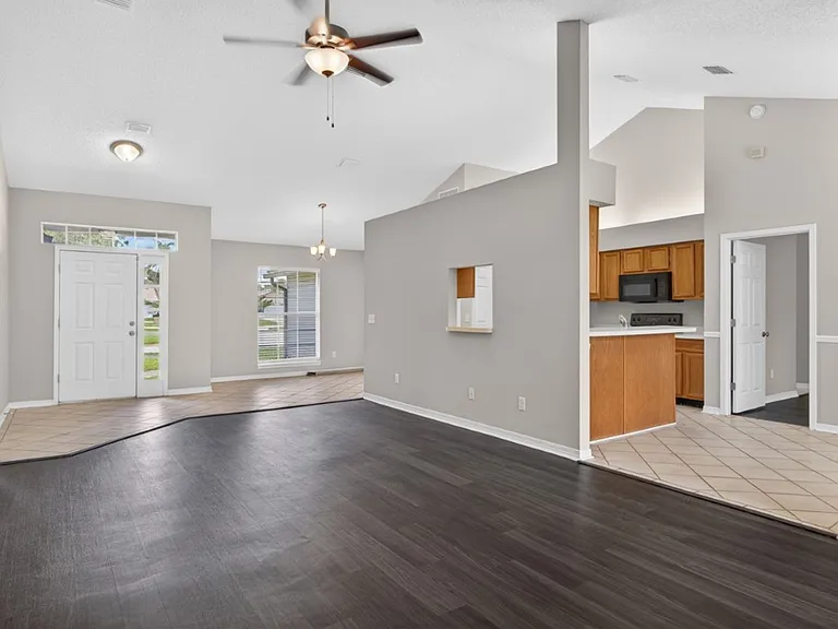 3550 Sheldrake Dr — Photo 9