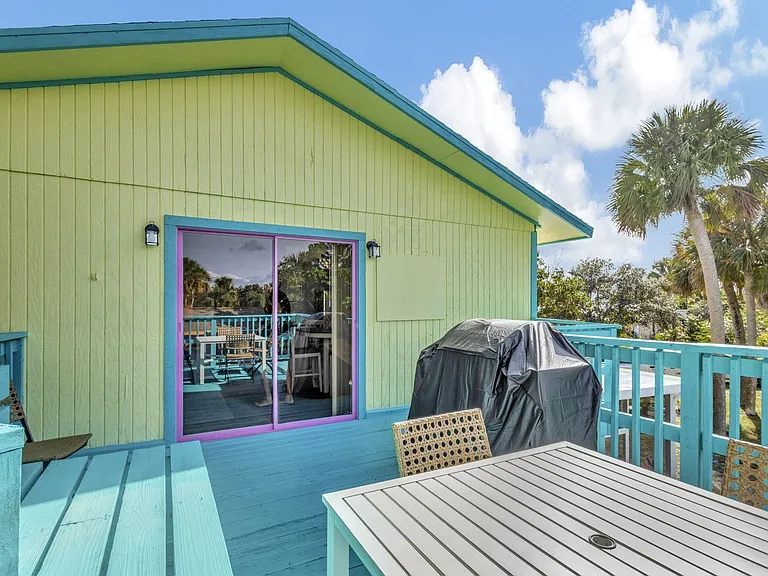 8225 S Indian River Dr #C — Photo 4