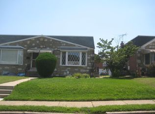 8637 Agusta St, Philadelphia, PA 19152